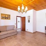 Dimora Pietranna - Luxury With Swimming Pool Li Valcaggi