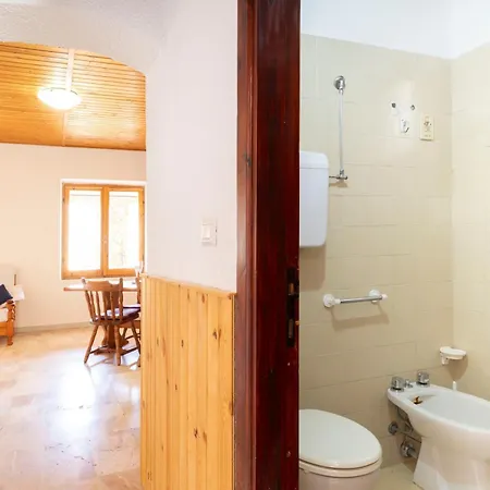 Апартаменты Dimora Pietranna - Luxury With Swimming Pool Li Valcaggi