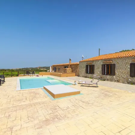 Dimora Pietranna - Luxury With Swimming Pool Апартаменты Li Valcaggi
