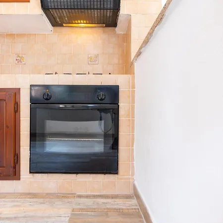 Апартаменты Dimora Pietranna - Luxury With Swimming Pool Li Valcaggi